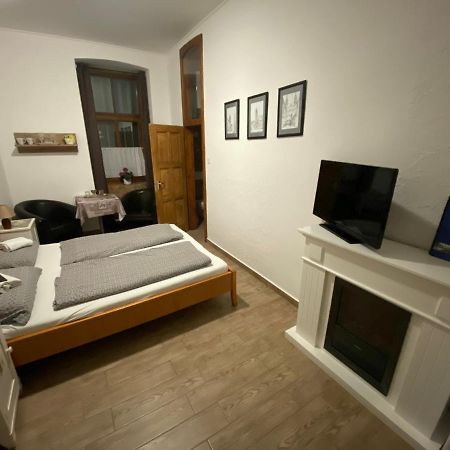 Anna Apartman Pápa Extérieur photo