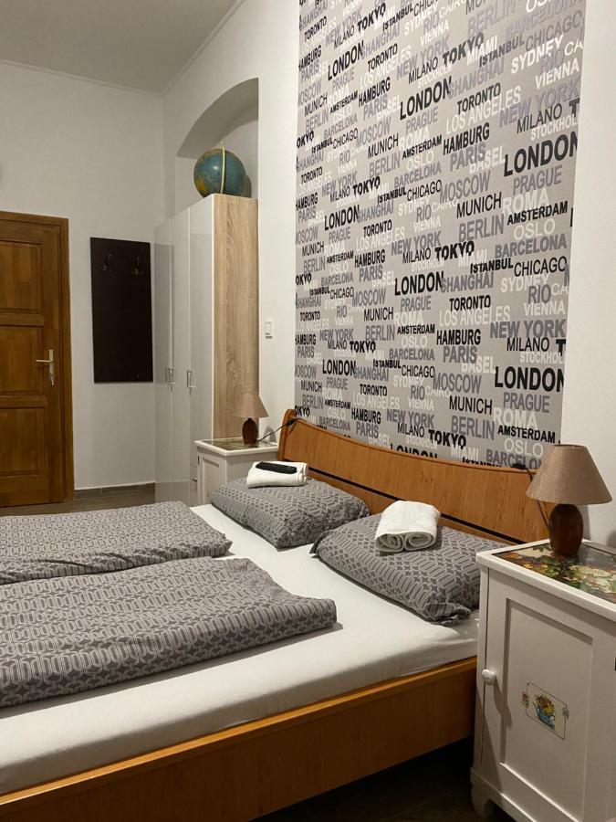 Anna Apartman Pápa Extérieur photo
